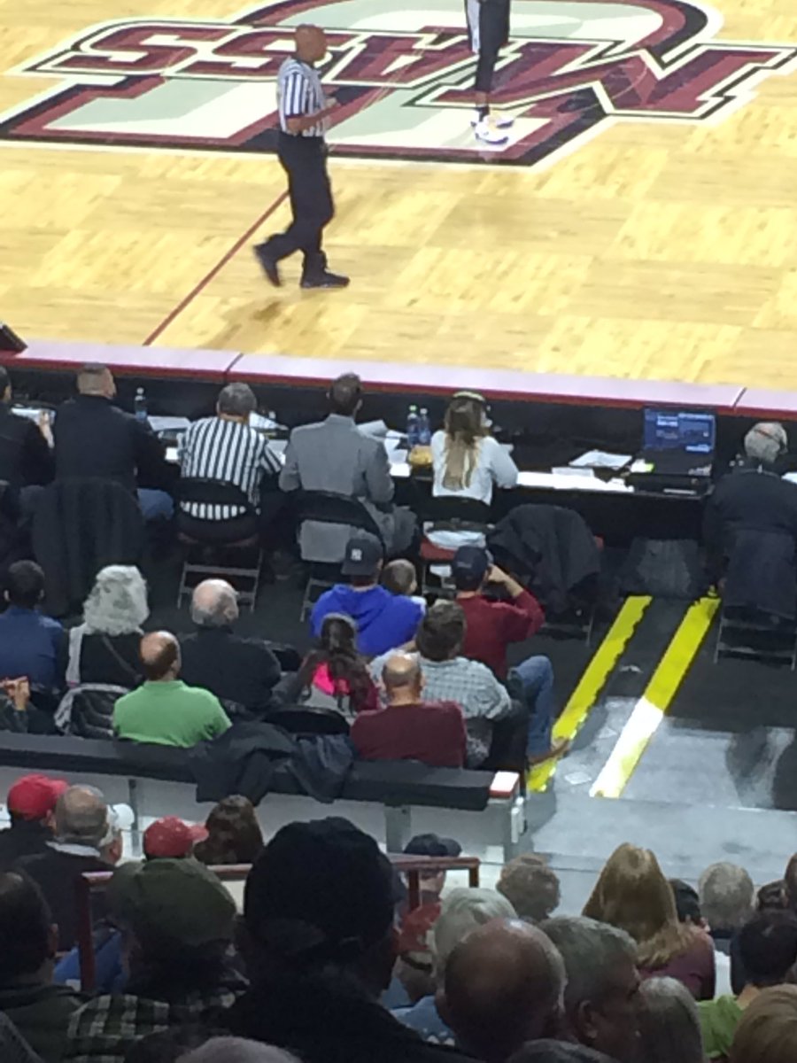 KCal990's tweet photo. My "friend" Andy in the blue with way better seats than me, it's ok, we still #UniteTheMasses https://t.co/sye9PVGGdR