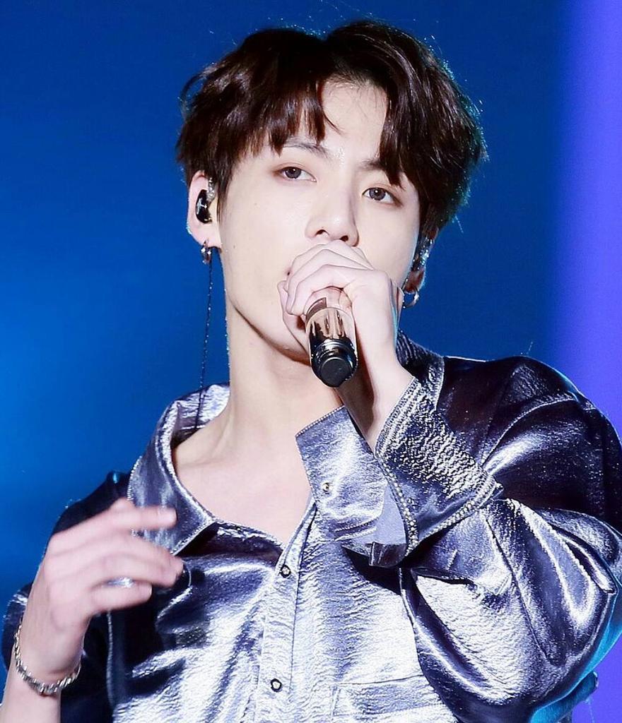 lune_jk_'s tweet photo. #bts #btsarmy #bangtanboys #jungkook #jeonjungkook #jk #정국 #rapmonste #kimnamjoon #Rm #kimteahyung #v #teahyung #jin #KimSeokJin #JungHoSeok #jhope #parkjimin #jimin #지민 #MinYoonGi #suga #kpop #btslovemyself #방탄소년단 #vkook #jikook #지국 #국민 https://t.co/fgDBatKIru