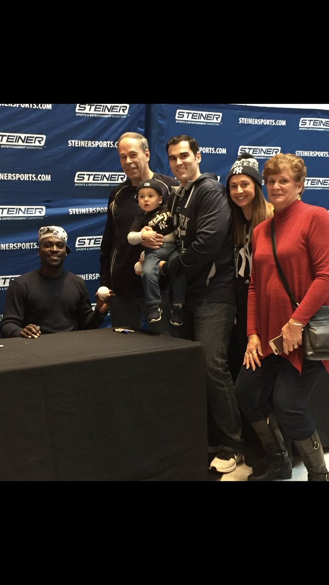 Craiger43's tweet photo. Thanks @DidiG18 for the pic today...my son enjoyed it https://t.co/ZSt12qjCHc