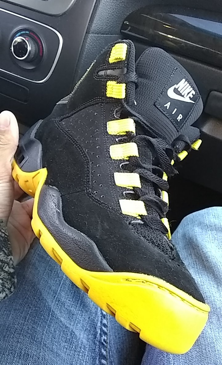noah_knows_bro's tweet photo. Interested HMU https://t.co/I4zS5CrWBK