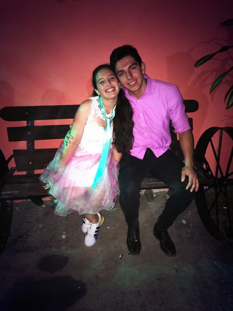 belu__29's tweet photo. Gracias por hacerme vivir la mejor noche��� Los amo https://t.co/jAvbMTQzZ6