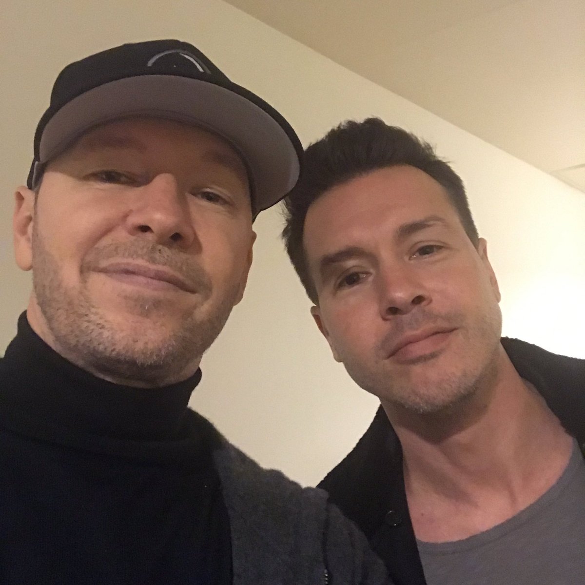 Love this guy - @JonSeda! He inspired me to do TV when I did a guest spot on his #UCUndercover show back in the day! Maybe after #BlueBloods, #ChicagoFire & #ChicagoPD - we'll team up again!