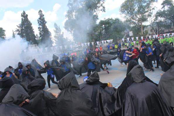 HOY | Cierre institucional de Políticas Socio Educativas 2017.
Felicidades zona sudeste por llevarse el podio.
#VamosPorMásNiñosFelices 

<a href="/UrtubeyJM/">Juan Manuel Urtubey</a> <a href="/aniberruezo/">analia berruezo</a> @SaltaEduca2020 <a href="/fguillesaavedra/">GUILLERMO SAAVEDRA</a> <a href="/patriciapinasco/">Patricia Pinasco</a> <a href="/rubem_dario29/">ruben dario flores</a> <a href="/artydance23/">Gilda Rodríguez</a>