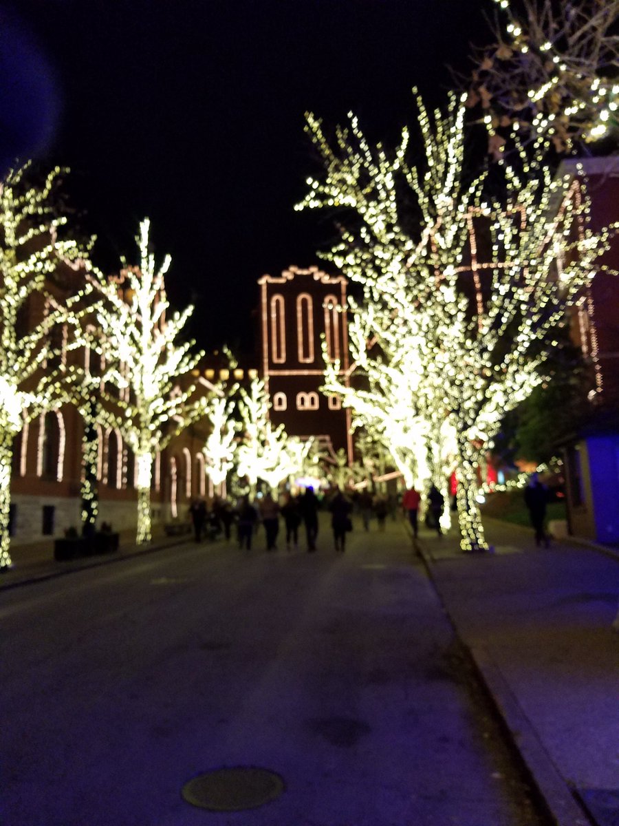 schweba's tweet image. Brewery light tour is a blast, great night