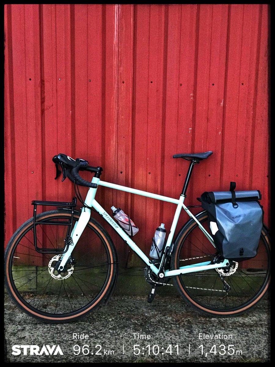 DCPerrier's tweet image. Over the river, and through the woods, oh yea and up a god forsaken mountain!  It wasn’t warm, it wasn’t fast, and it wasn’t easy, but I conquered the Columbia Tie Road!  One hellofa madden voyage for my newest bike, Sherman! #iamspecalized #sequoia
strava.com/activities/130…