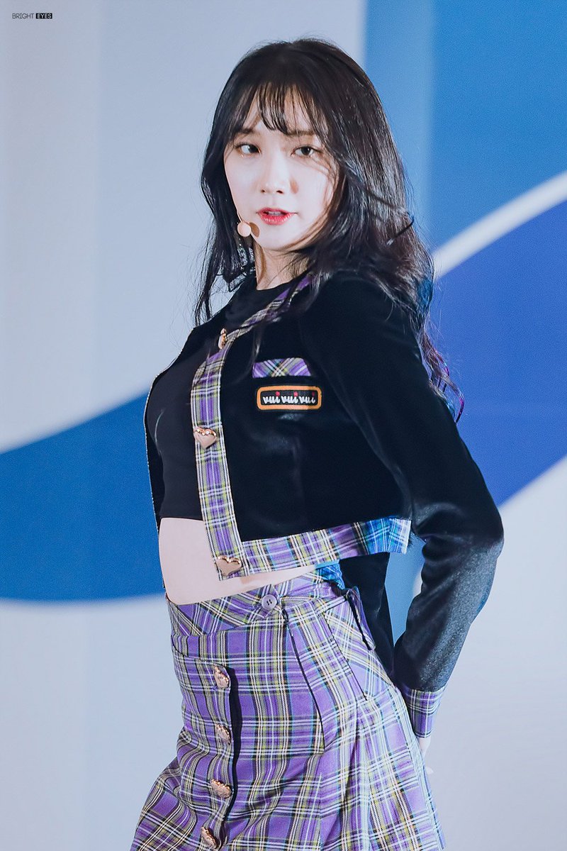Brighteyes0321's tweet photo. 171208 러브밀크페스티벌 로아
#로아 #Roa #프리스틴 #Pristin #민경
핀이 잘안맞았네요ㅠㅠ https://t.co/4DVUpvuBcC