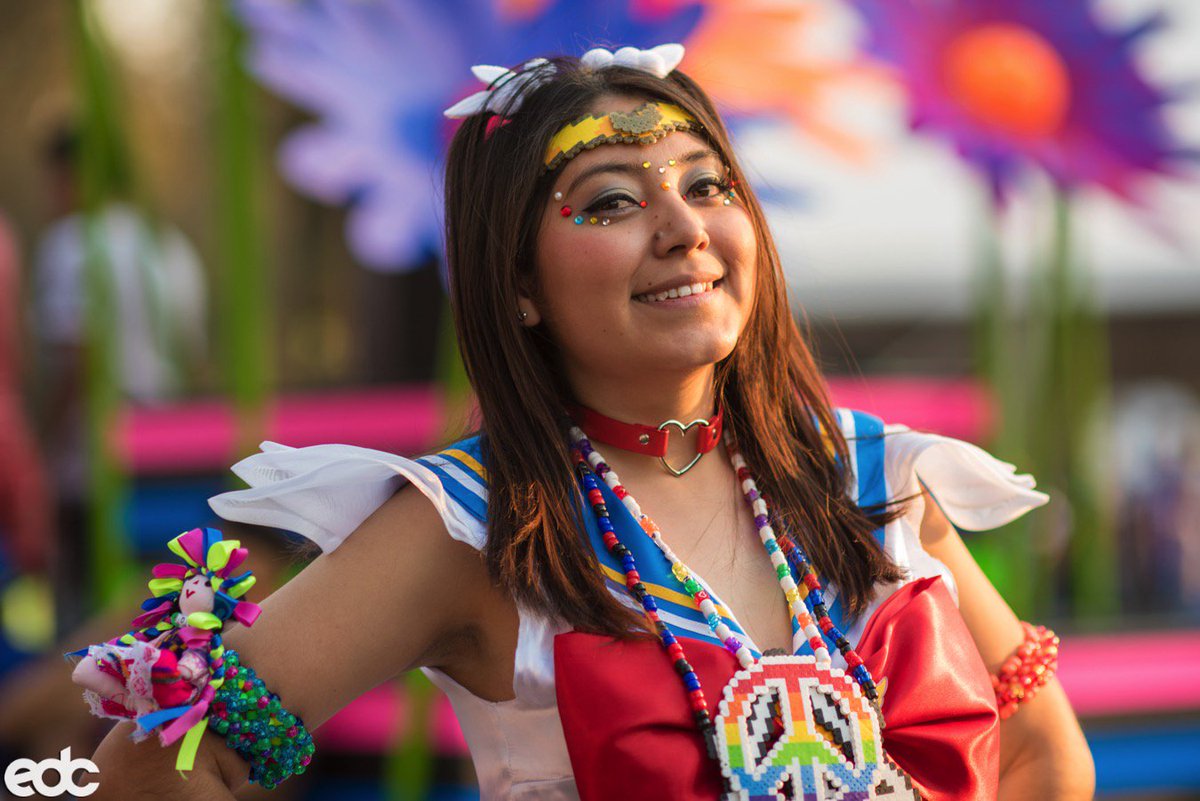 EDC_MEXICO's tweet photo. La magia de #EDCMx es poder ser quien realmente eres 💖 https://t.co/qcZRXsvda7