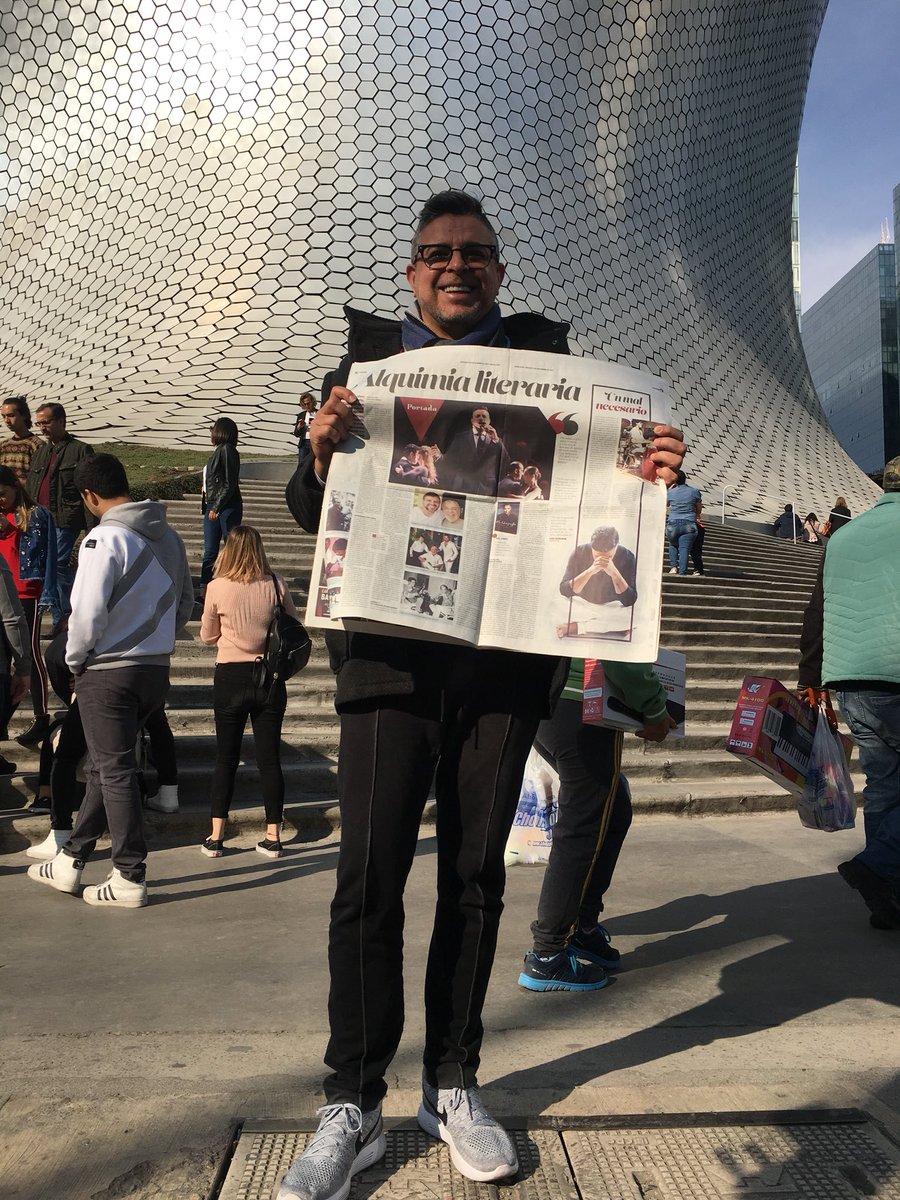 HarperCollinsMX's tweet photo. Quieres saber más sobre este libro Autobiografía de Luis Enrique? Lee la entrañable entrevista realizada por Victor M. Torres publicada hoy en Excélsior https://t.co/c1OhUv8F3M
