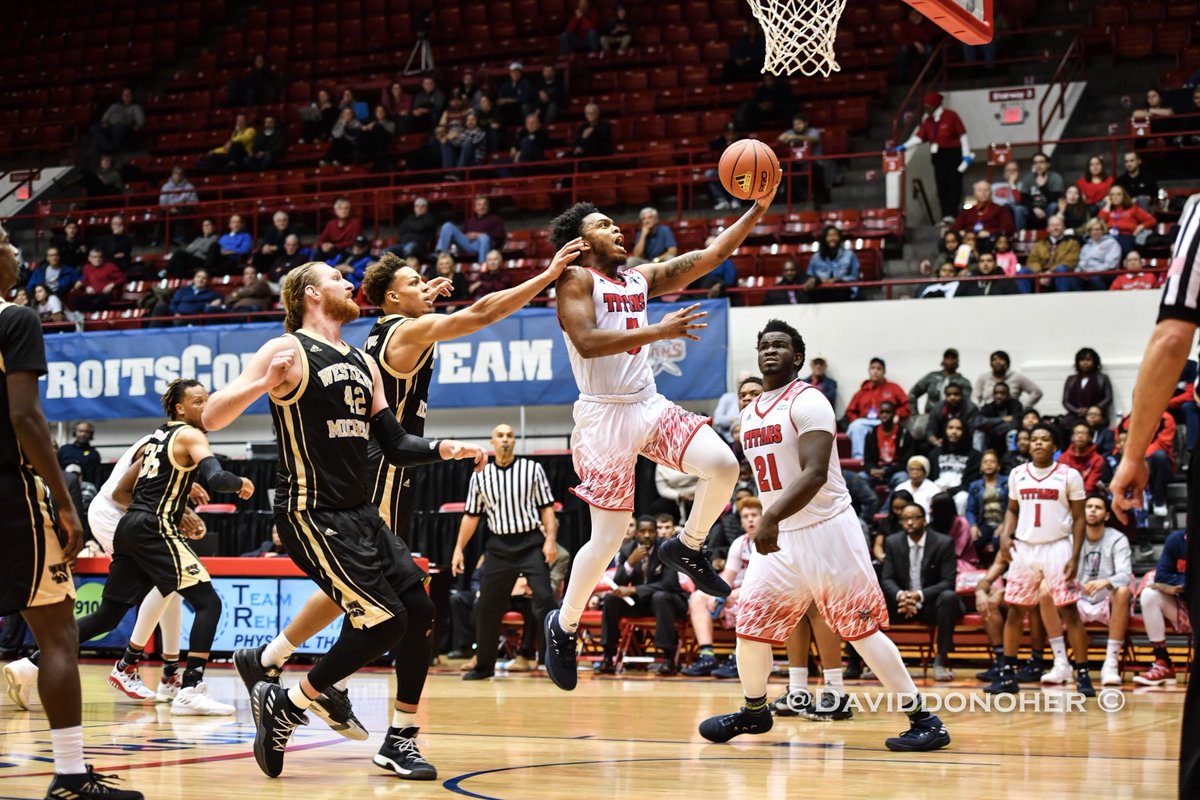 Daviddonoher's tweet photo. @DetroitMBB pics from the game vs @WMUMBB @HorizonLeague @DakotaBball https://t.co/8UbdXxv1jT