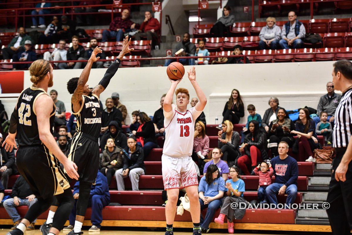 Daviddonoher's tweet photo. @DetroitMBB pics from the game vs @WMUMBB @HorizonLeague @DakotaBball https://t.co/8UbdXxv1jT