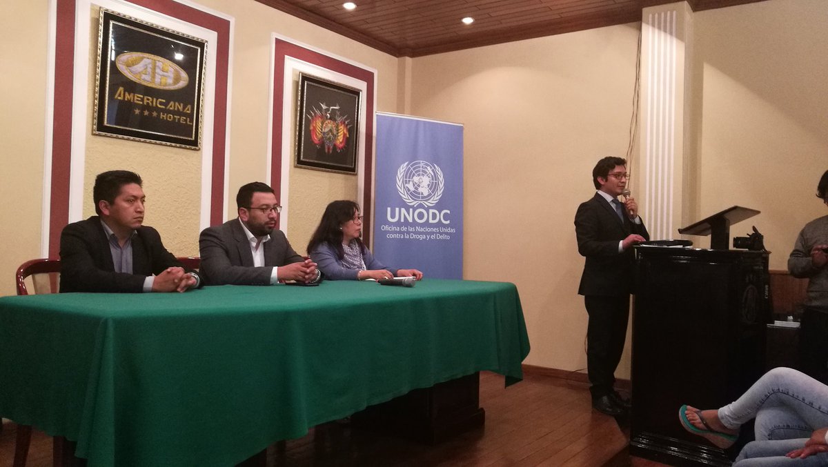 redtransparente's tweet photo. Acto de clausura con la presencia del viceministro @DiegojimenezG2  #DíaInternacionalContraLaCorrupción #9deDiciembre https://t.co/LQI2uszopJ