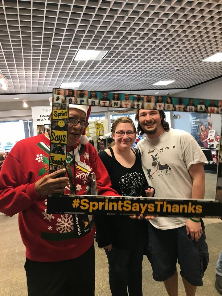 MoniLe04's tweet photo. Appointments. Vendors. And happy customers @ Sprint League City #SprintSaturday @SprintCentralTX @Dawnmccarter11 https://t.co/pQSrTptpIC