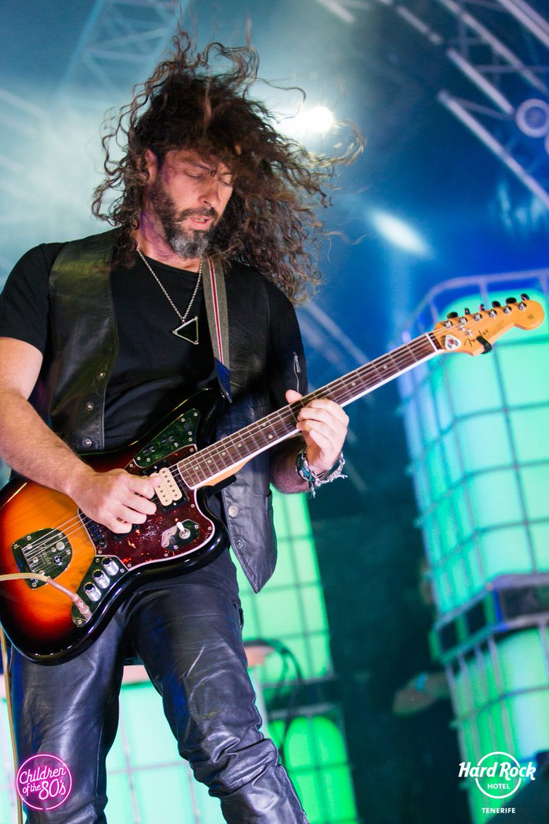 HRHtenerife's tweet photo. Let's all celebrate and have a good time!
#JustKool on stage 🎶🎸🎉 https://t.co/wVZWMRzhGM