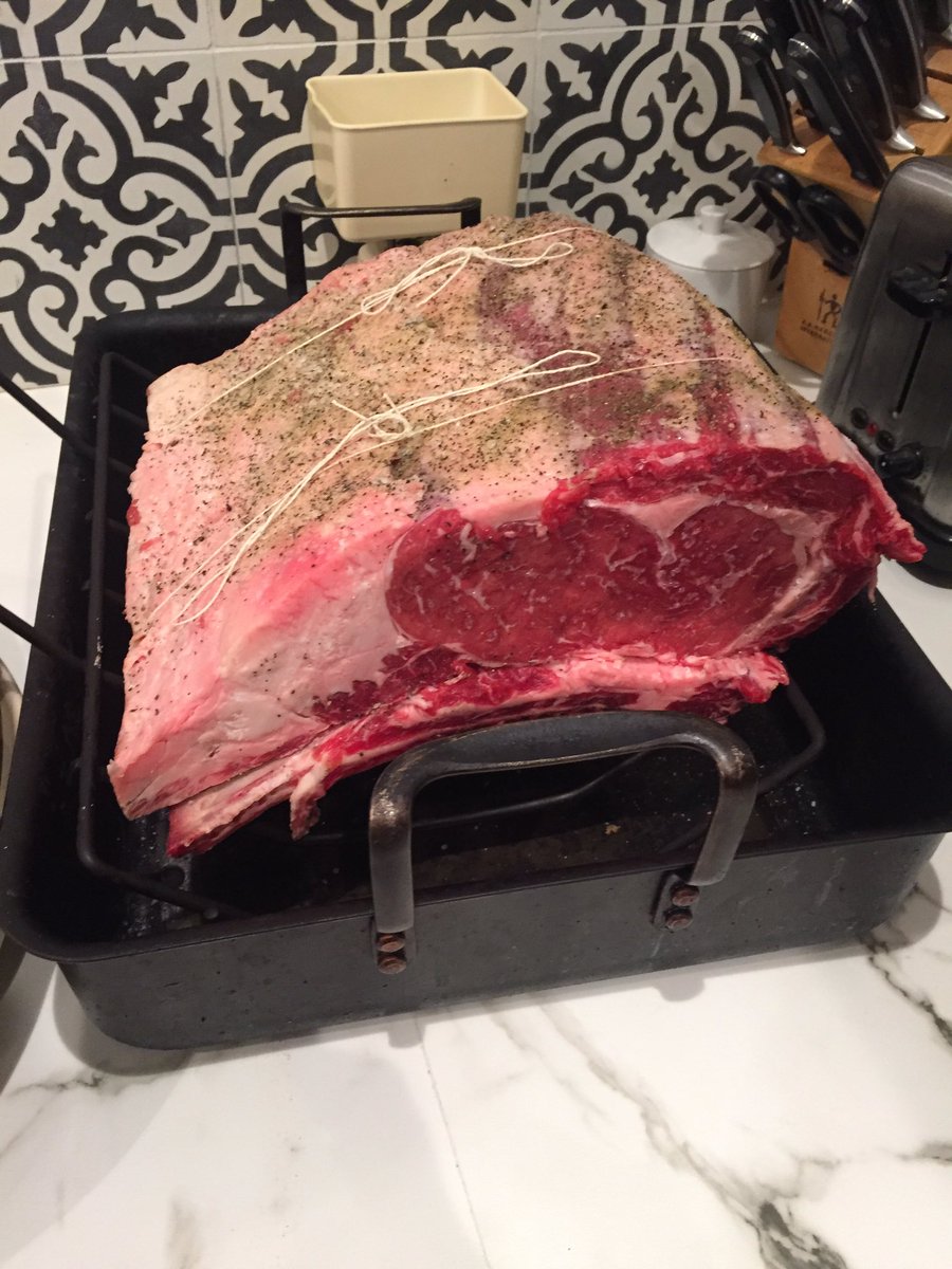 jed3n4's tweet image. Steak night!!!!!