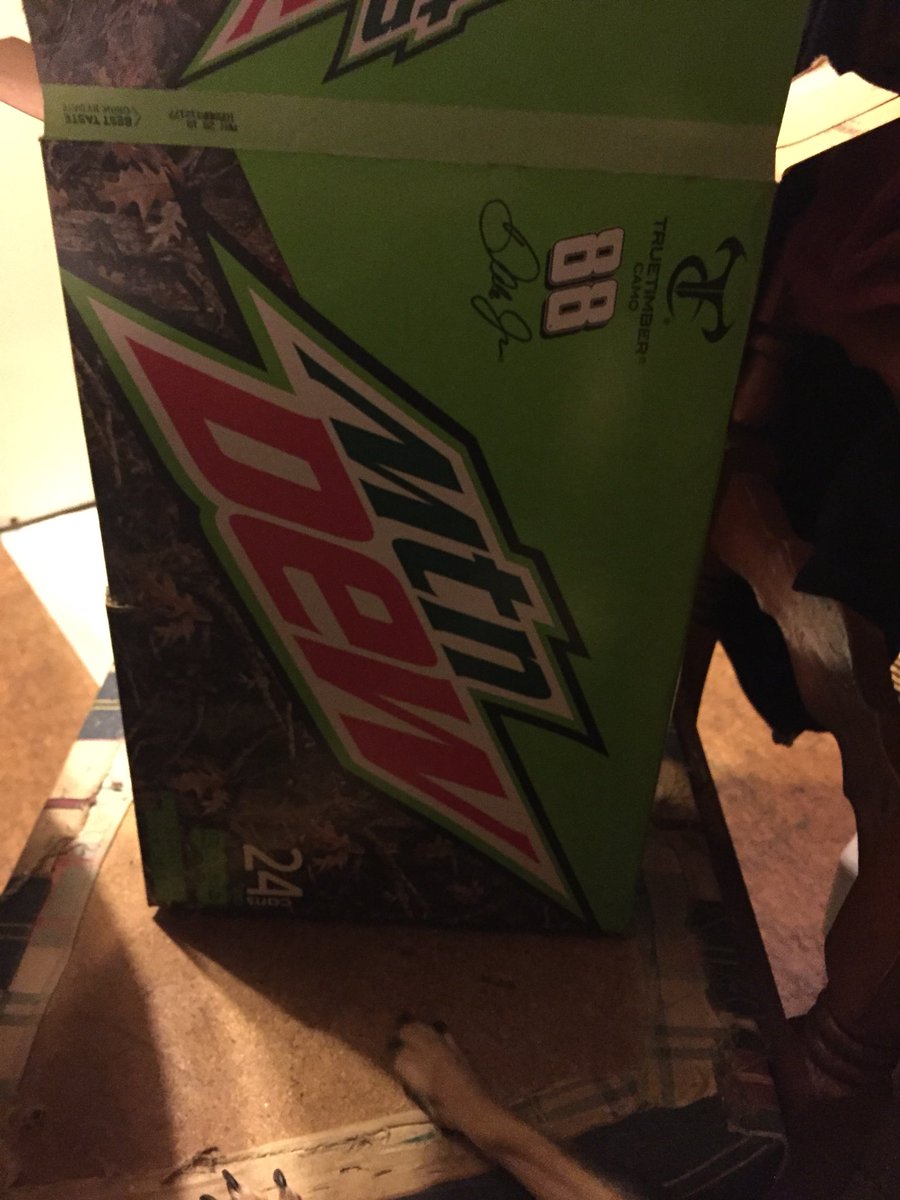 InspireEntoan's tweet photo. @MountainDew explain yourself!!! https://t.co/U3Nf6K7bFz