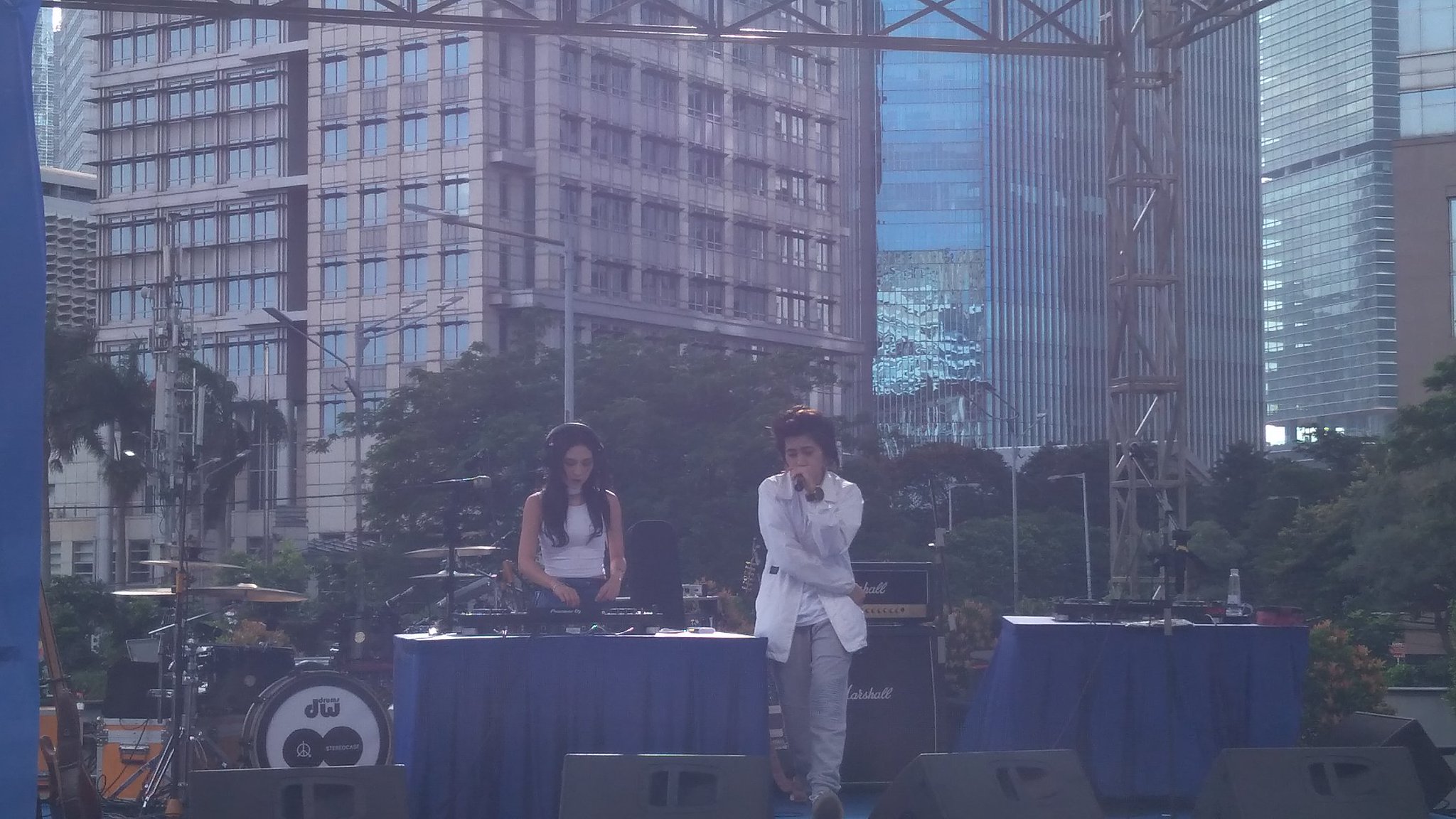 Info Car Free Day on Twitter "Dera x Yuniza Icha on stage