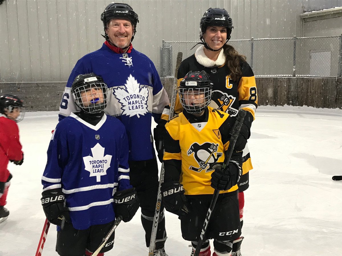 mcgspike's tweet image. Just finished annual mites vs parents pond hockey game.  Now time to catch up with the game that has the family choosing sides. Wish is luck :)  #LeafsNation #Pens #Leafs