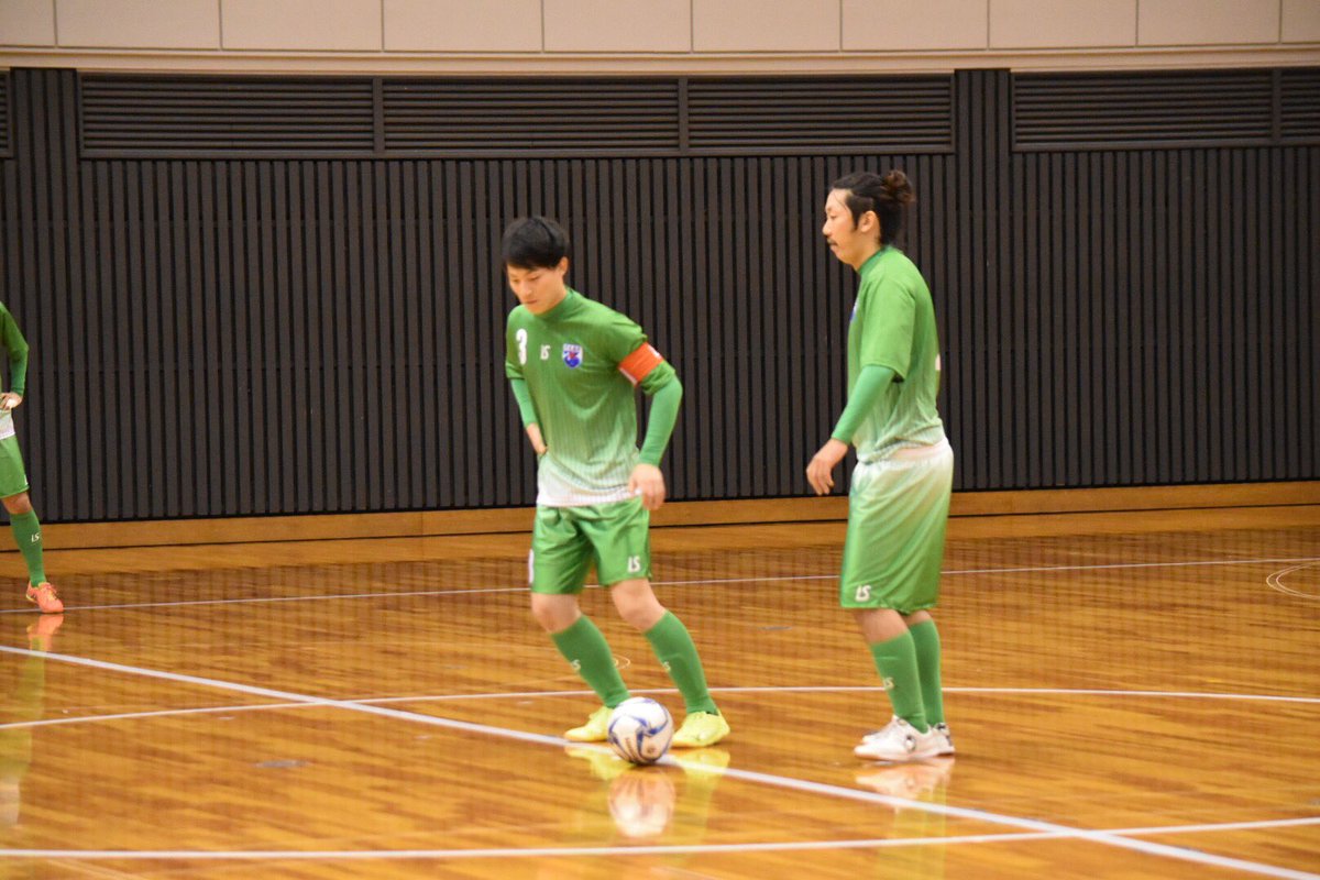 FUTdeSHIZUOKA's tweet photo. 第23回全日本フットサル選手権 静岡県大会 1回戦
2017.12.10(日)@浜松アリーナ

エマーソンエフシー
vs
ファンスナール

キックオフ

結果はコメント欄にて
https://t.co/EdwTwbBrBL https://t.co/58d76xZlmN