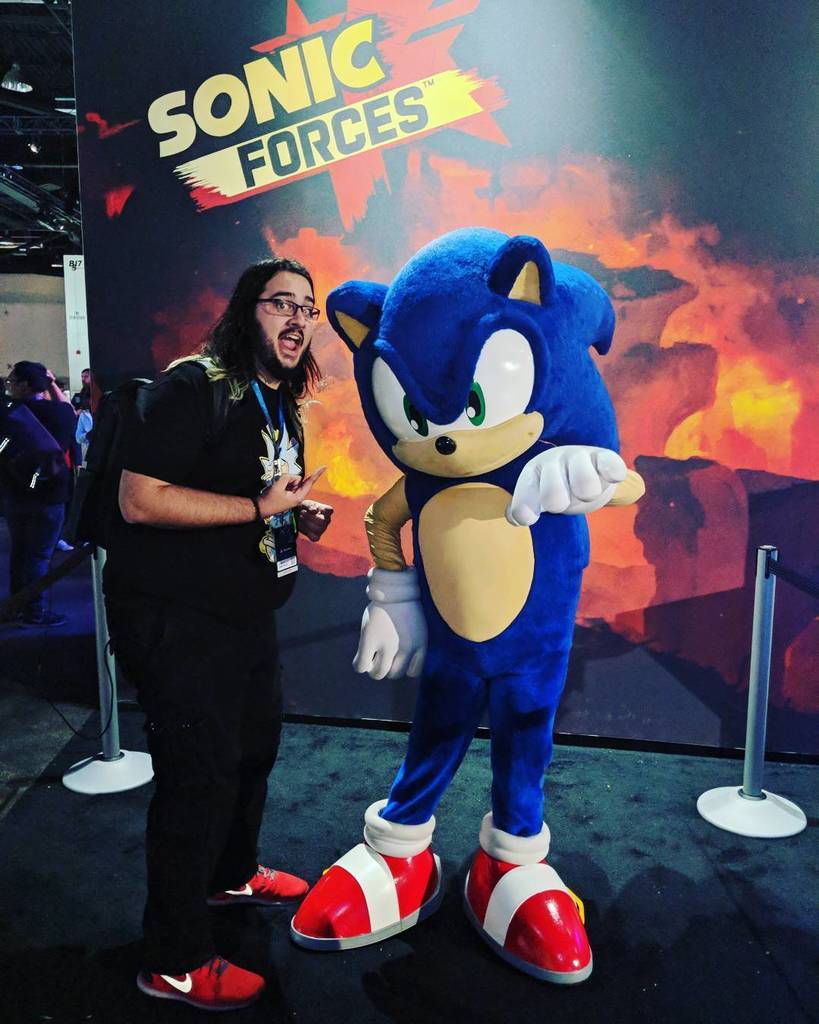 BlockHeadGaming's tweet photo. Too fast. #iamablockhead #PSX2017 #PSX #psx17 #PSXContest #PlayStationExperience Follow us and subscribe to us on YouTube! #PlaystationExperience2017 #playstation #sony #PS4 #PS4pro #sonicforces #sonic #sonicmania https://t.co/dZI402L0Kf https://t.co/yw0nm3tx8M