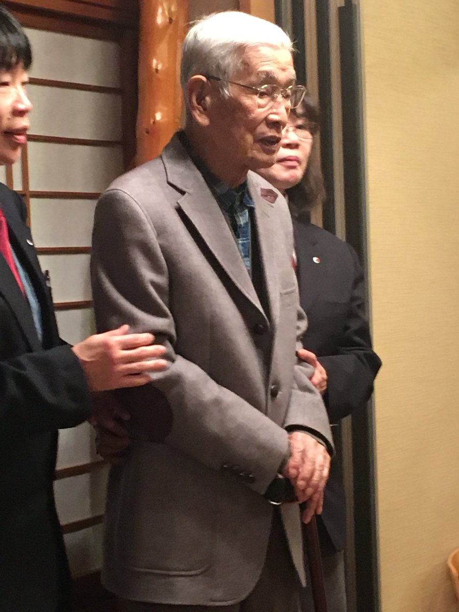 ますも 誠二 昨夜は市原市剣道連盟の忘年会 多くの先生方がご参加下さいました その中に 凄い剣道家の姿が 95歳にして今も道場に立つ野田先生 これからも武道家の鏡として いつまでもお元気でいてほしいと思います 市原市 市原市議会 ますも誠二