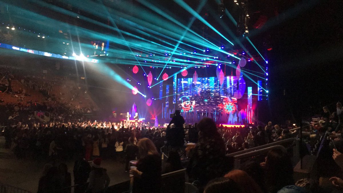 At the iheart Radio Jingle Ball at the ACC with our clients all thanks to #BMO and <a href="/POliveiraRVP/">Paula Oliveira</a> #JingleBallNorth