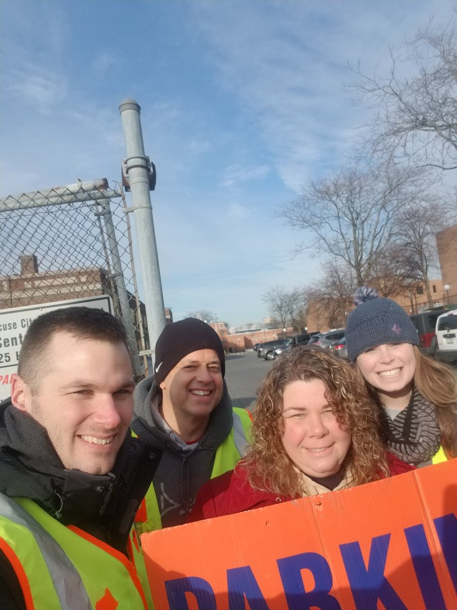 HWSmithscsd's tweet photo. Team HW parking lot fund raiser at district office for the SU game. Proceeds to benefit Building Men and other student events and making memories.  #HWpower #teamHW #goSU https://t.co/ECJzavjXpN