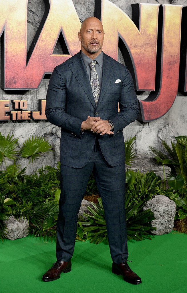 Dwayne Johnson - Rock Dwayne Johnson In Suit, HD Png Download - kindpng