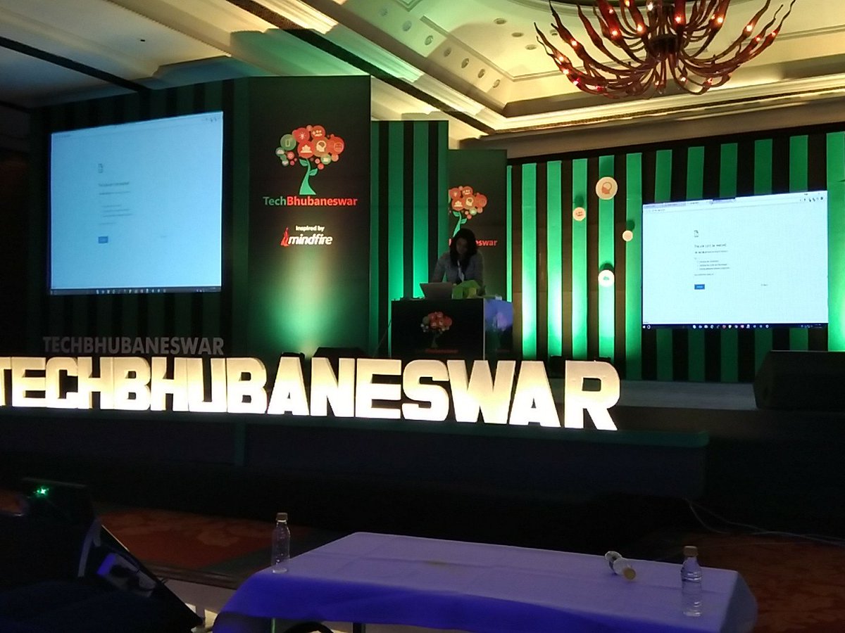 #FuturisticTechnology at #TechBhubaneswar, demos with ppt. Good ones. Oops page not found. :)