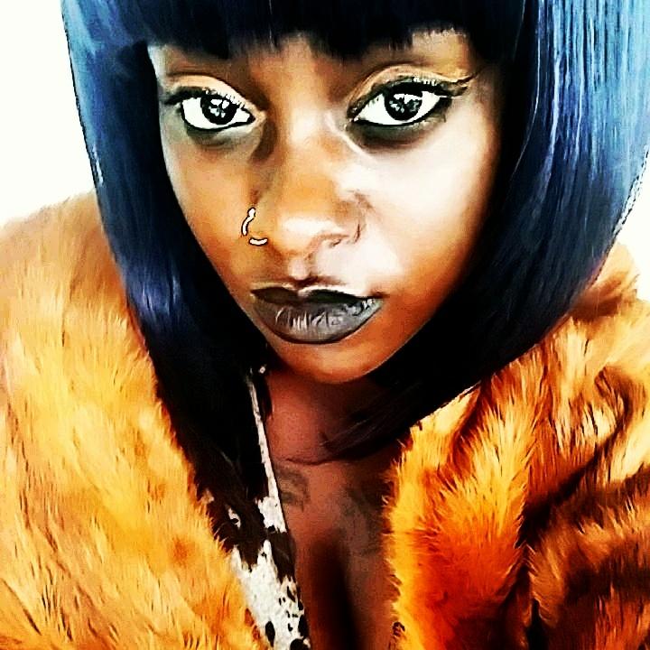 T_Features13's tweet photo. #NewProfilePic https://t.co/VOzXQE8XSO