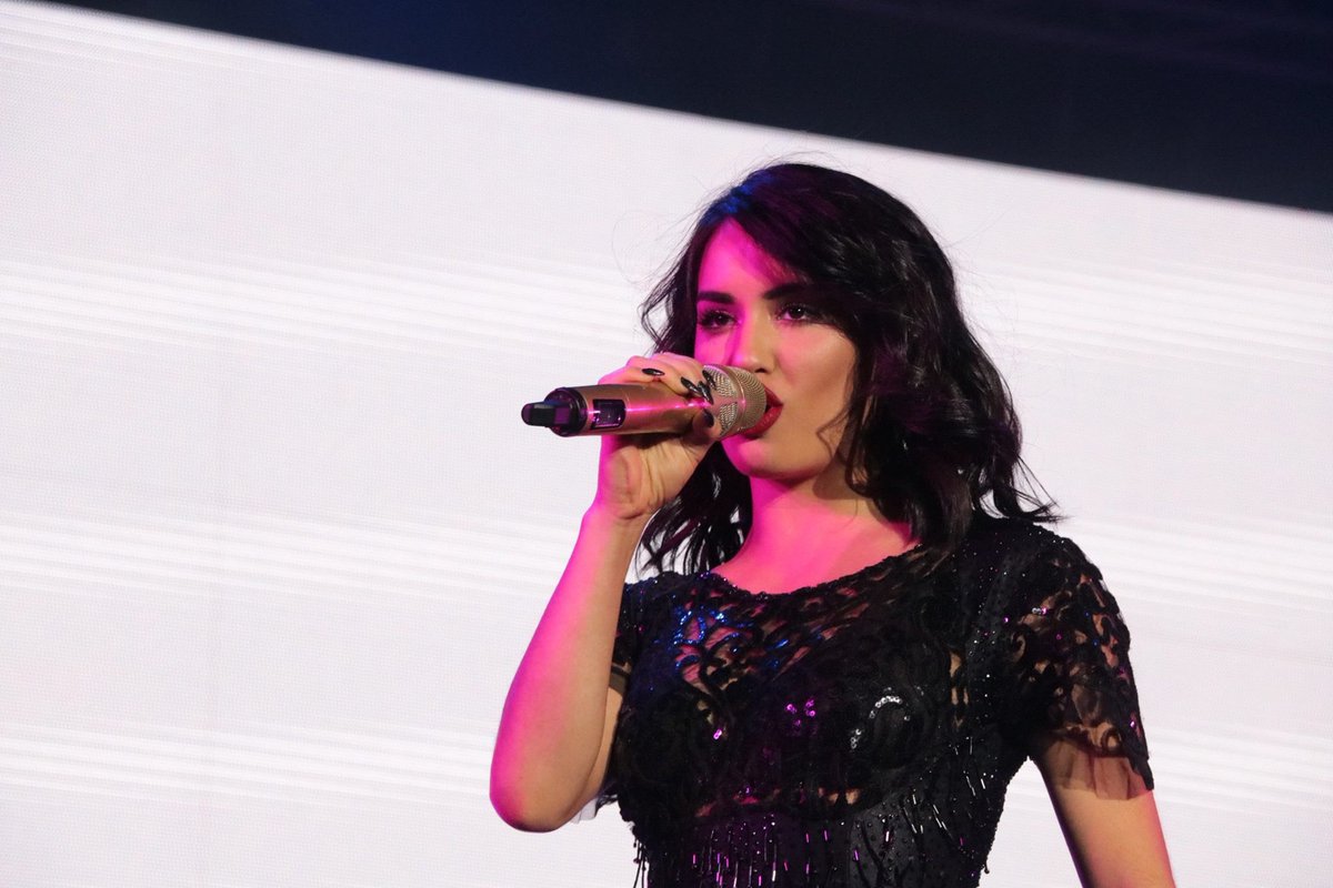 _loving_Asblack's tweet photo. Como puede ser que Lali ya haya cantado en lo de Catriel y ni me enteré😐 que le pasó a este fandom ahre jajaja Ella es un🔥💣💞 https://t.co/HTJ3TCmYqQ