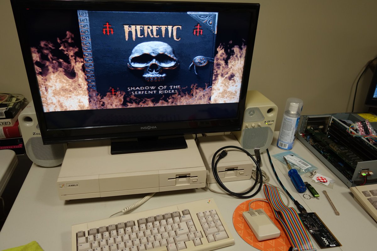 raymnegron's tweet photo. More photos from The World of Commodore 2017 #Amiga #C64 #Commodore #TPUG https://t.co/kefm9ZdC1x