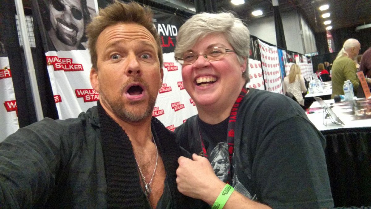 WalkerStalker67's tweet photo. I am so happy to meet you, Sean! Thank you for making me laugh! Hope to see you again next year! #wscnj2017 #wscnj #boondocksaint #janetwolover https://t.co/8x4YK5SThb