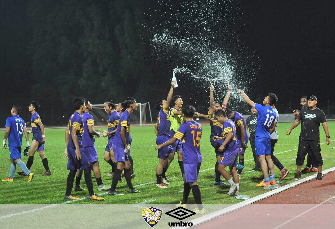 VCUiTM's tweet photo. Alhamdulillah #UiTM juara Liga IPT mengalahkan MMU 2 - 0 semalam, membuktikan UiTM adalah  IPT terbaik dlm Sukan Bolasepak #UiTMDiHatiku #SoaringUpwards https://t.co/L1QvPC1q7H