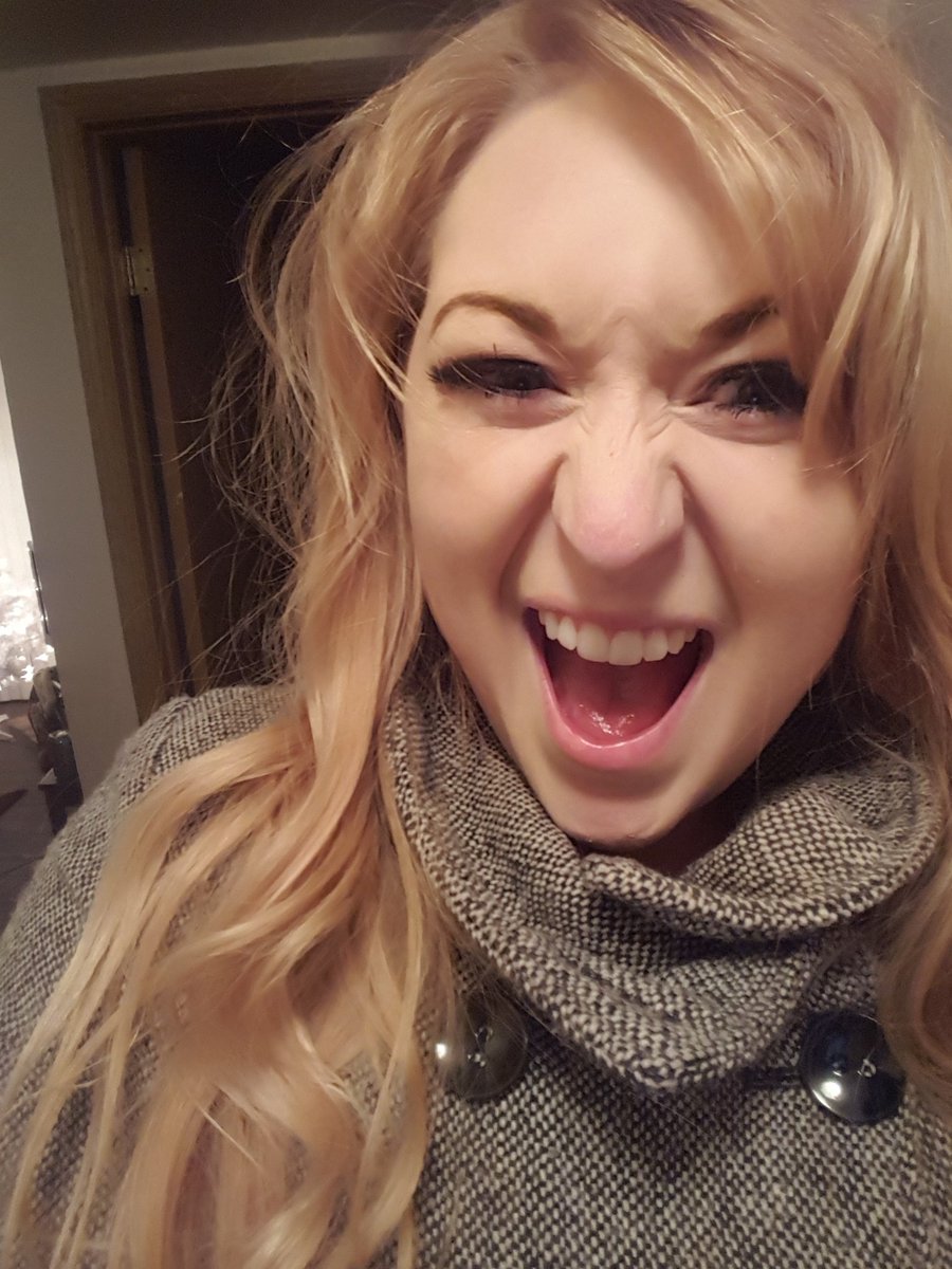 mackenzieped's tweet image. PARTY HAIR: Before and After. #straighthairproblems