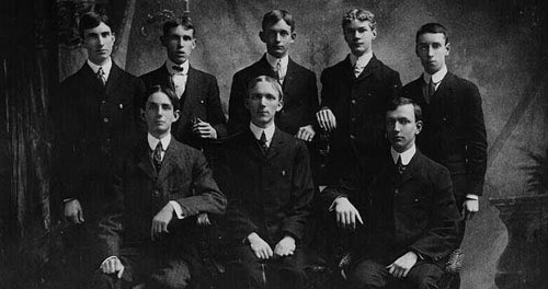 PiKappaPhi's tweet photo. Exceptional leaders since 1904. ⚔️ Happy Founders’ Day! https://t.co/4TjFlmV60H