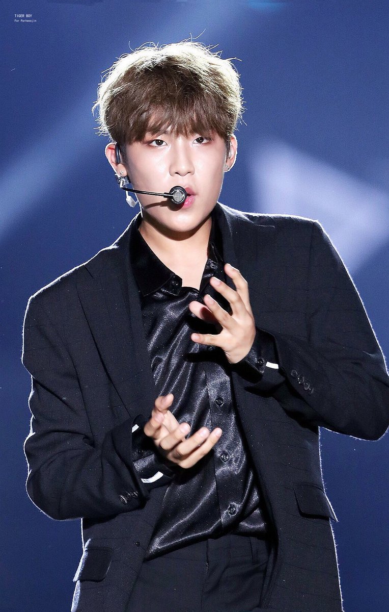 tigerboy1102's tweet photo. 170909 INK
천사 같은 널
#박우진 #워너원 #WANNAONE https://t.co/DV64UUeC3v
