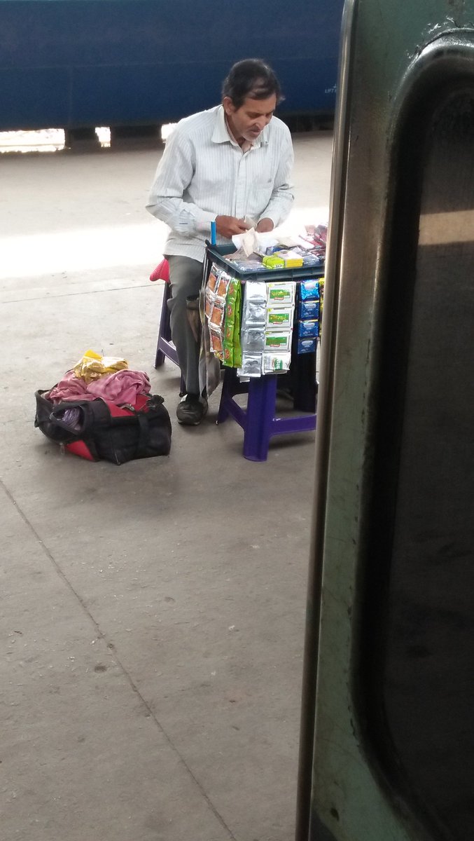 samghy2010's tweet photo. Opening#sale#of#gutka products#in#GHY#Railway#station..platform no..2 @RailMinIndia @guwahati Railway Station## https://t.co/qe0qhVsiOm