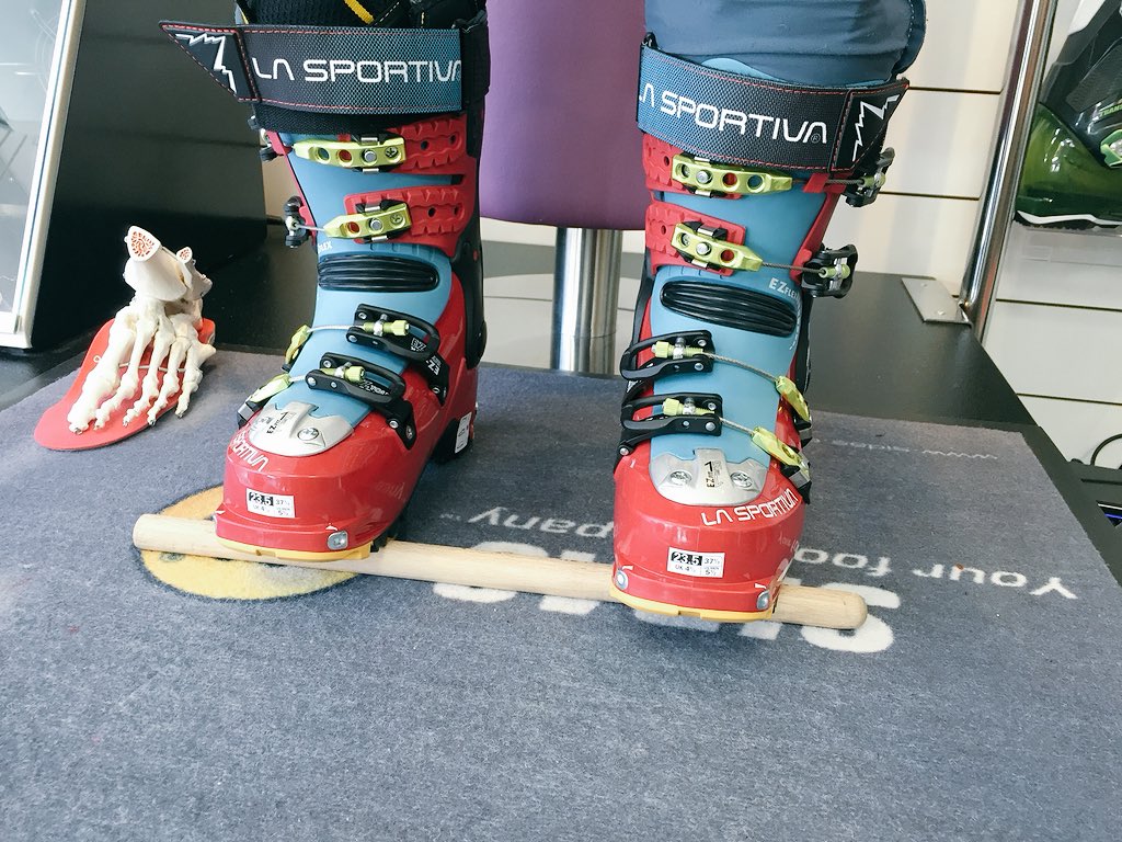 Pitucat66's tweet photo. #bestbootfeetcenterAndorra ESPORTS CUBIL

AD100 Canillo
851 203 https://t.co/aYpZ73ZoEO https://t.co/B3VnVpAreP