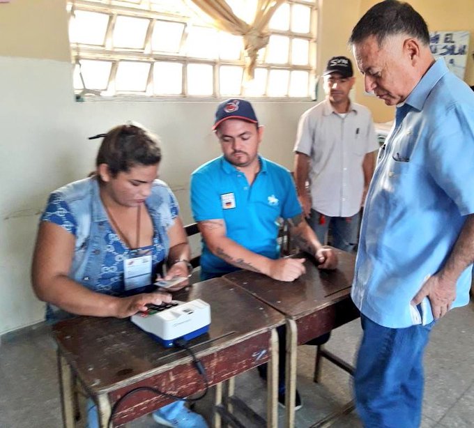 View image on Twitter