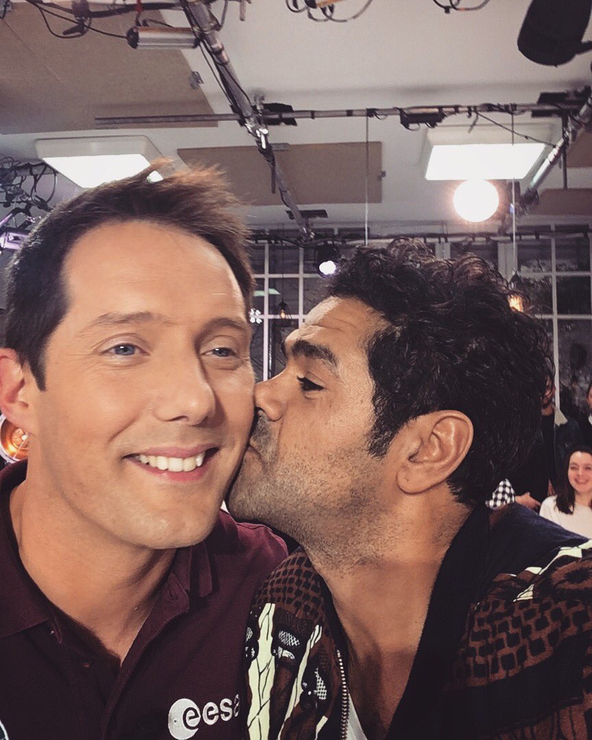 DebbouzeJamel's tweet photo. La claaaaaassse de l’espace 👩🏽‍🚀🌌🌎🙏🏽🚀
#LaTerreEstRondeLesGars https://t.co/fXfiv41o9p