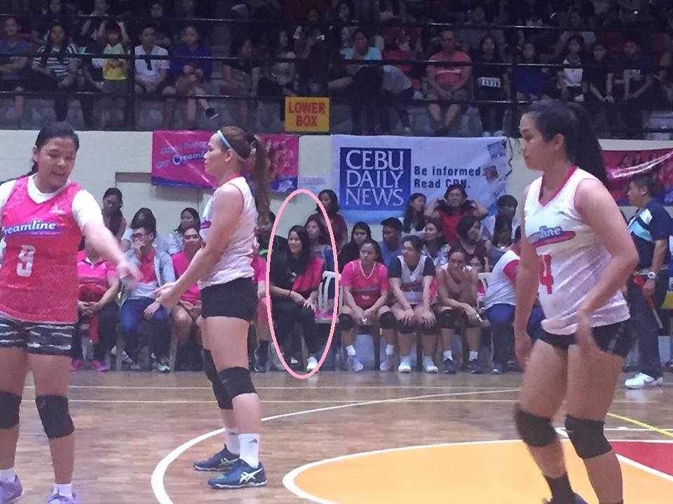 [★#PremierVolleyballLeague] : A Water Defender has seen in the Creamline @CoolSmashers game. Is Risa Sato (@risajun_61) transferring from blue to hot pink?