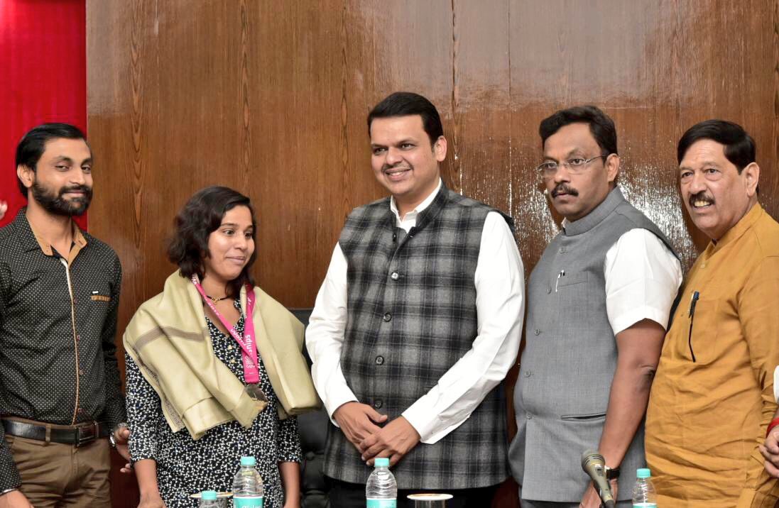 CMO Maharashtra (@cmomaharashtra) on Twitter photo CM <a href="/Dev_Fadnavis/">Devendra Fadnavis</a> and Ministers meet, interact and congratulate Kanchanmala from Nagpur who made our Nation proud by becoming the First Indian to clinch gold at World Para Swimming Championship. CM <a href="/Dev_Fadnavis/">Devendra Fadnavis</a> and Ministers meet, interact and congratulate Kanchanmala from Nagpur who made our Nation proud by becoming the First Indian to clinch gold at World Para Swimming Championship.