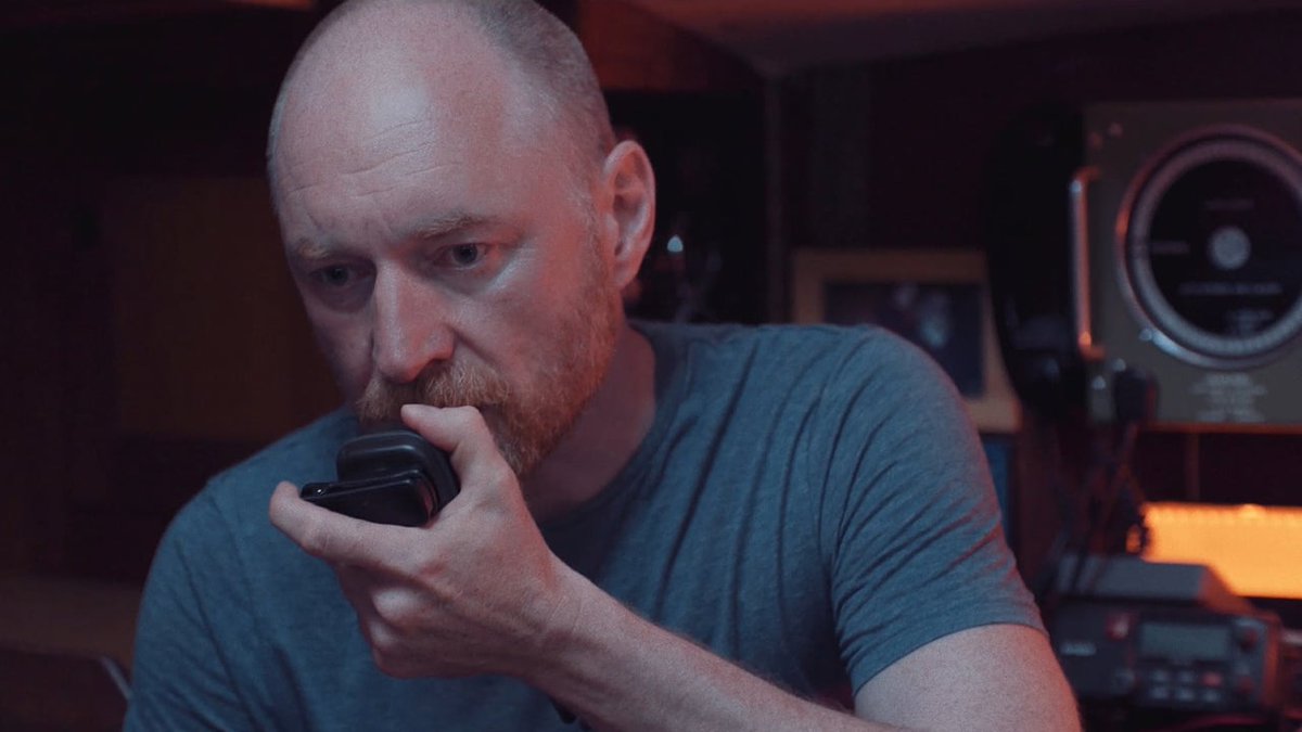 Wie würdet ihr entscheiden, wenn ihr ein Flüchtlingsboot ganz alleine retten müsstet? ➡️ow.ly/lYPI30gumsh #floriantscharf #maydayrelay