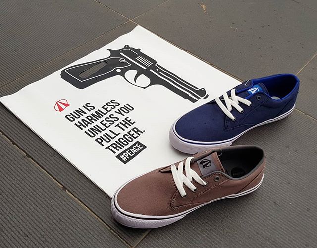 ARDILESsneakers's tweet photo. https://t.co/yk2hWJlCps  232K dapat 2 SNEAKERS OLDHAM keren ini!!! Nambah 18 Ribu free kaos keren dari Ardiles seharga 150 RIBU!  Langsung cus ke @jakcloth Gambir Expo supaya gak ketinggalan sepatu-sepatu keren favoritmu! https://t.co/6mxFippy3X