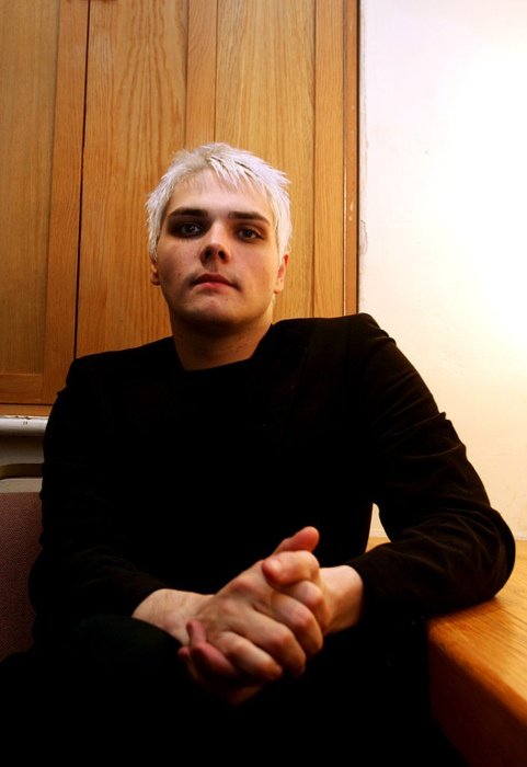 The Hesitant Black Alien Parade Bulletparade21 Twitter