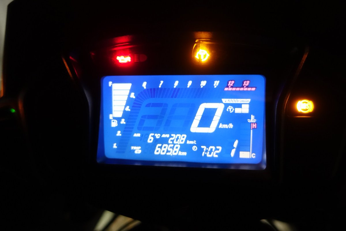 Ttm Vfr800x 伊豆スカイライン走って先ほど帰宅 まさか伊豆スカイライン凍結してるとは 走行距離は2日間で685km ハンドガードつけたけっど手はやっぱ寒かったw