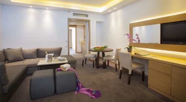 Comfort &amp; Elegant, our Deluxe Suites at The Royal Apollonia make the ideal place to treat yourself like you deserve!
buff.ly/2An2P4K 

#Limassol #Cyprus #luxurylifestyle
