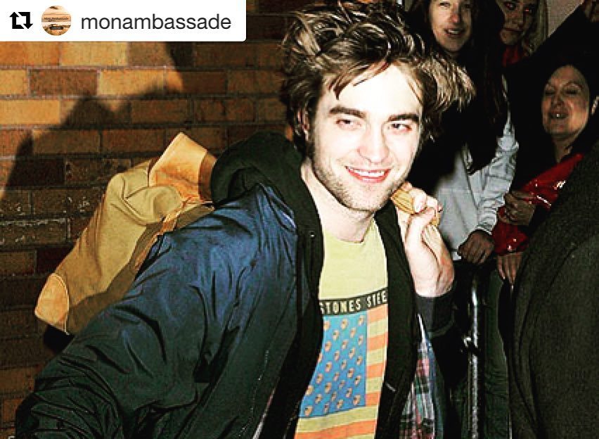 SandstormKenya's tweet photo. #Repost @monambassade (@get_repost)
・・・
Si comme Robert Pattinson vous voulez avoir du style... oubliez le tee-shirt 😉 mais pensez au sac little weekender de @sandstormkenya disponible en ligne sur @monambassade et aussi en exclusivité à la #librairi… https://t.co/pZfsv2Me4v https://t.co/Nq8neWRTGE
