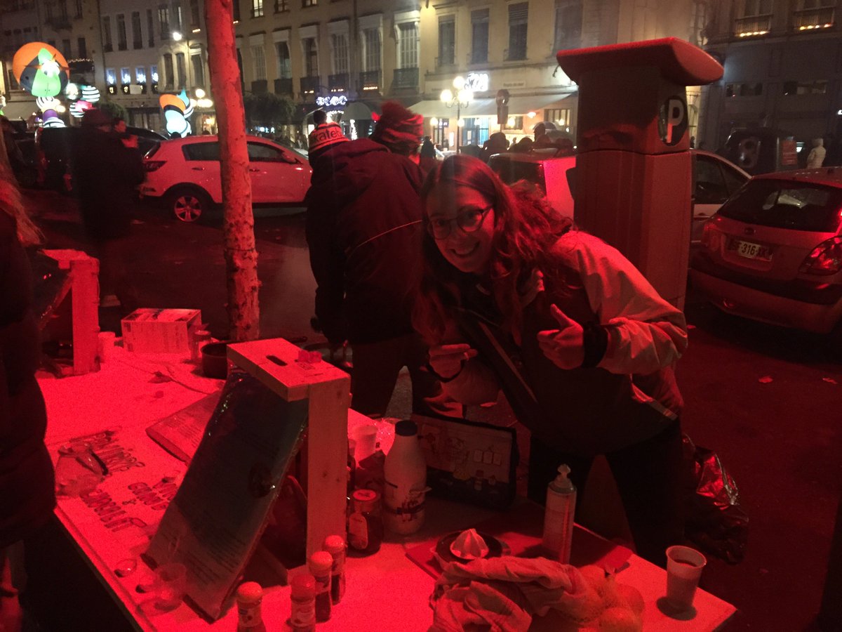 AdAnimateurs's tweet photo. Nous étions à la Fêtes des Lumières ! https://t.co/SHFBKsQzsI