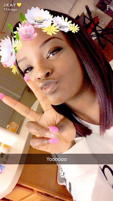 Watch amoreeee✨'s leaked NSFW photo on TwXstars